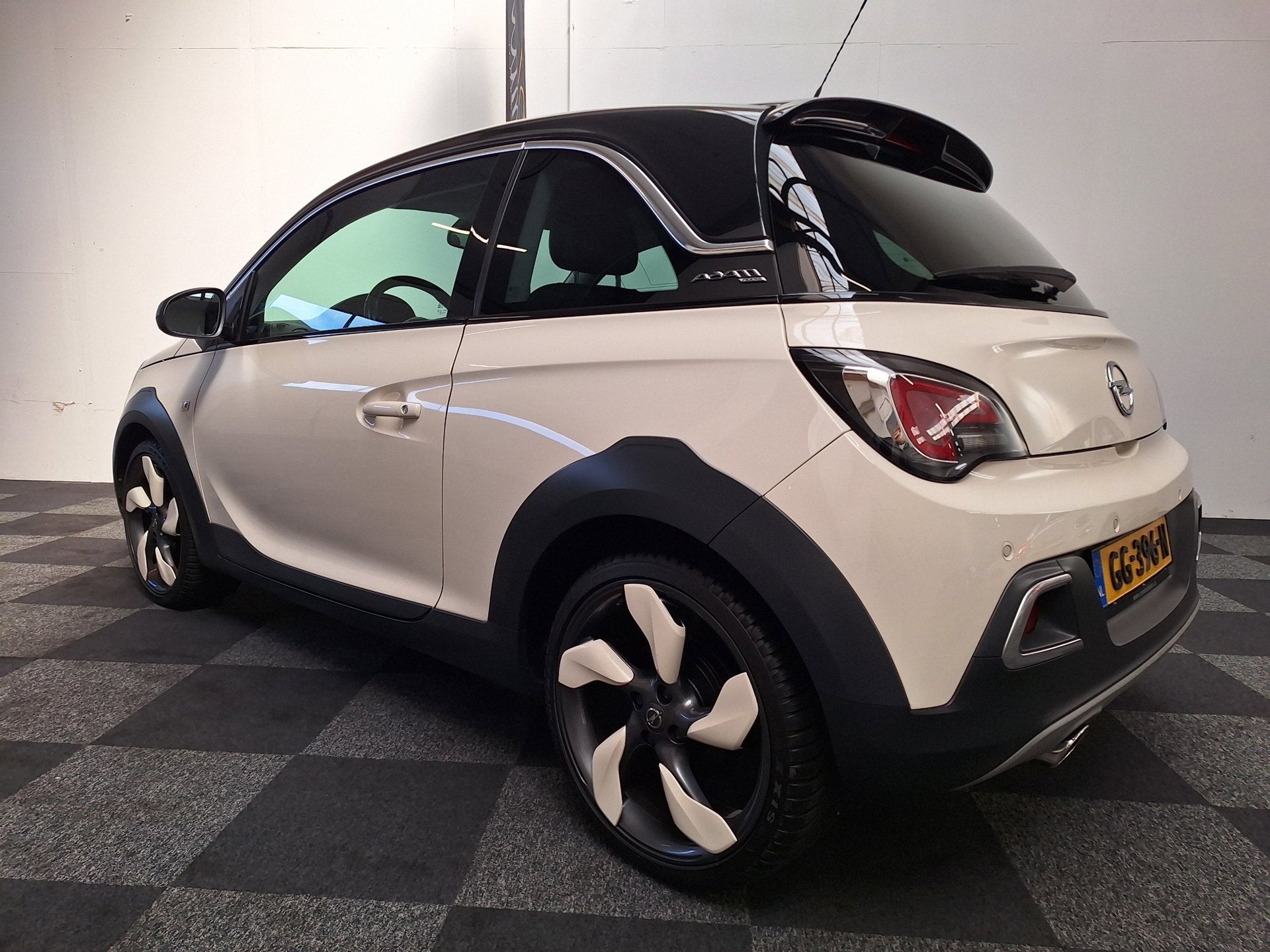 Opel ADAM 1.0 Turbo Rocks uitv. Cabrio 84.000 km NAP., Auto's, Voorwielaandrijving, Dealer onderhouden, ADAM, 1041 kg