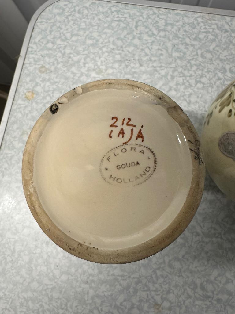 2 Flora Gouda aardewerken vazen, Ophalen