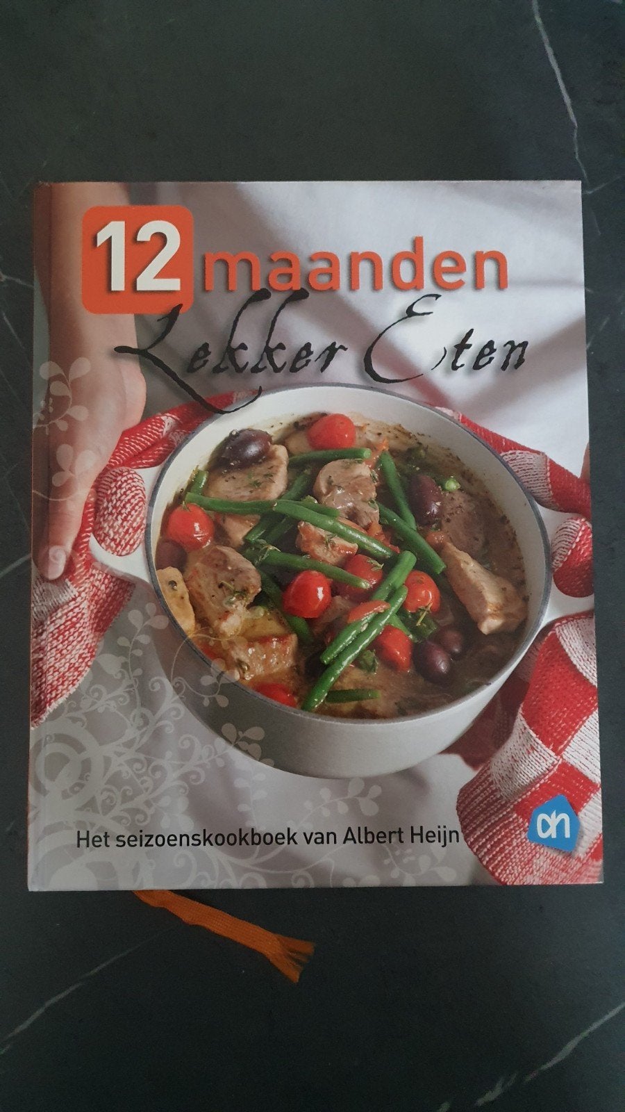 12 maanden Lekker Eten - Het seizoenskookboek van AH, Boeken, Voorgerechten en Soepen, Albert Heijn, Ophalen of Verzenden, Zo goed als nieuw