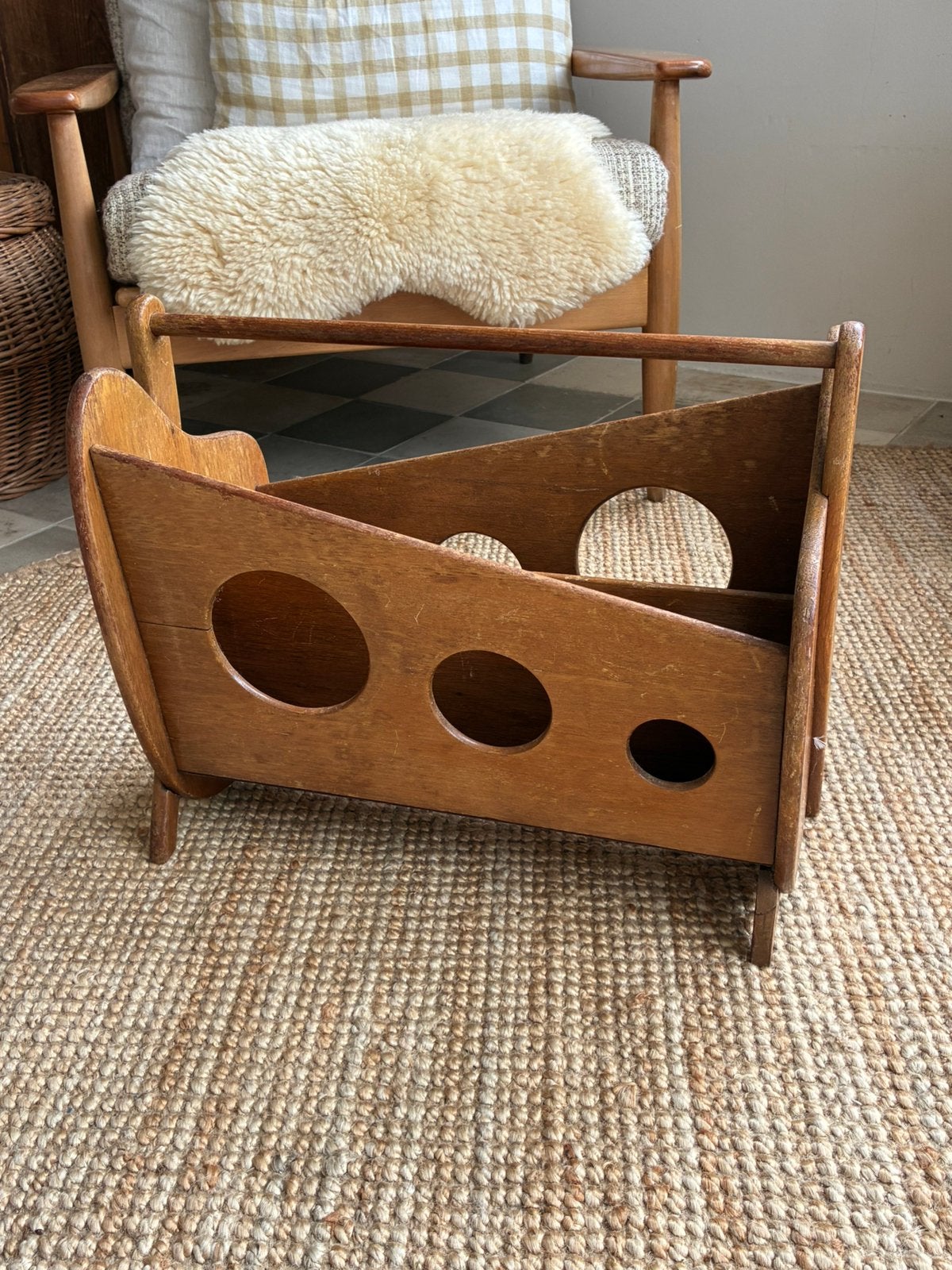 Unieke lectuurmand lectuur mand, Lectuurbak, Ophalen of Verzenden, Gebruikt, Hout