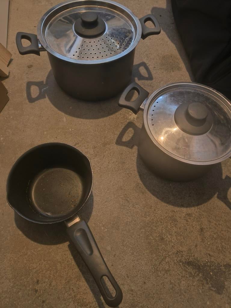 Pannen set (gratis), Huis en Inrichting, Ophalen, Gebruikt, Rvs, Pannenset