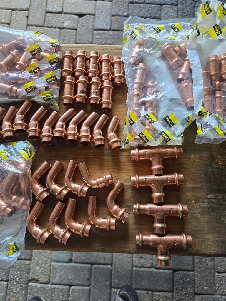 Te koop nieuwe viega koperen perskoppelingen 90 stuks, Ophalen of Verzenden, Nieuw, Koper, Overige typen
