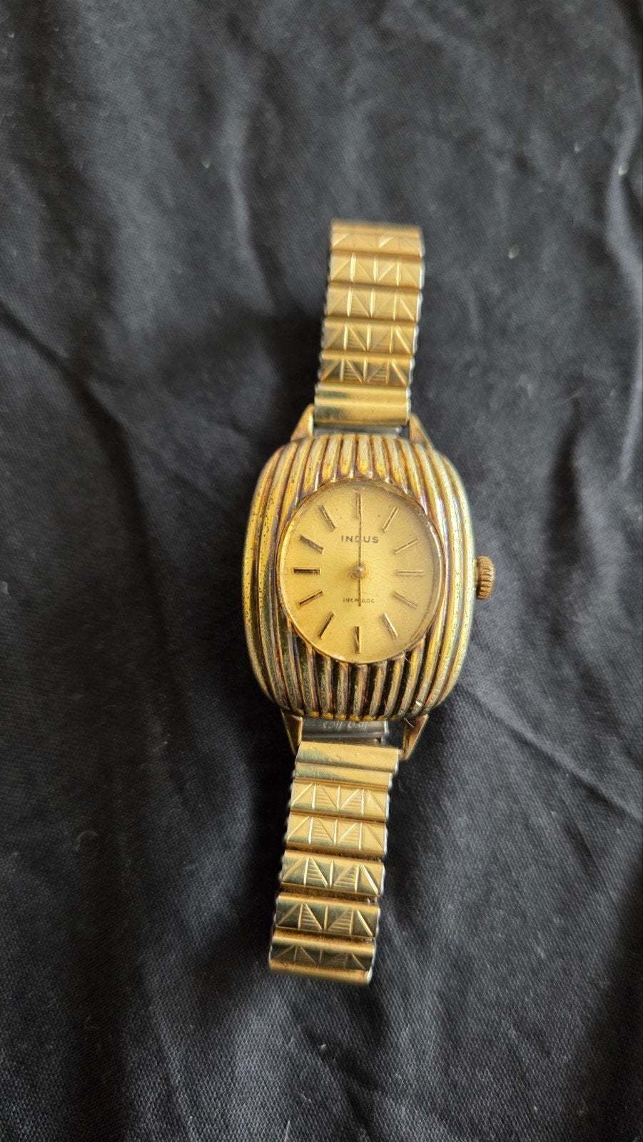 Vintage stainless dameshorloge met gouden band, Ophalen