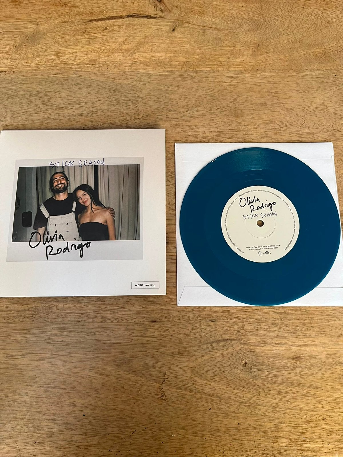 Olivia rodrigo stick season en Lacy, Cd's en Dvd's, Ophalen of Verzenden, Zo goed als nieuw