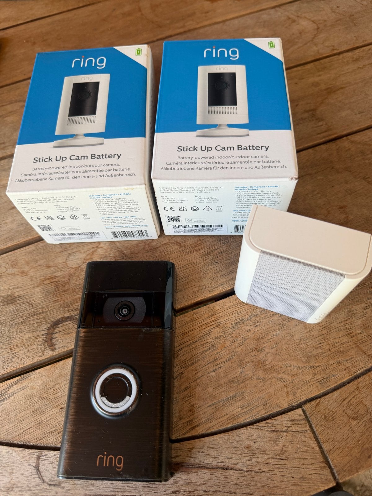 Ring Beveiligingsset: Deurbel, Chime & 2 Stick Up Cams, Ophalen of Verzenden, Compleet systeem, Draadloos, Beweging