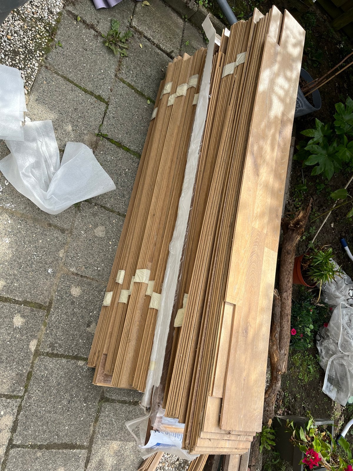 Gratis: Gebruikte laminaatvloer (ca. 25-30 m²), Doe-het-zelf en Verbouw, Ophalen, Gebruikt, 50 tot 150 cm, 10 m² of meer