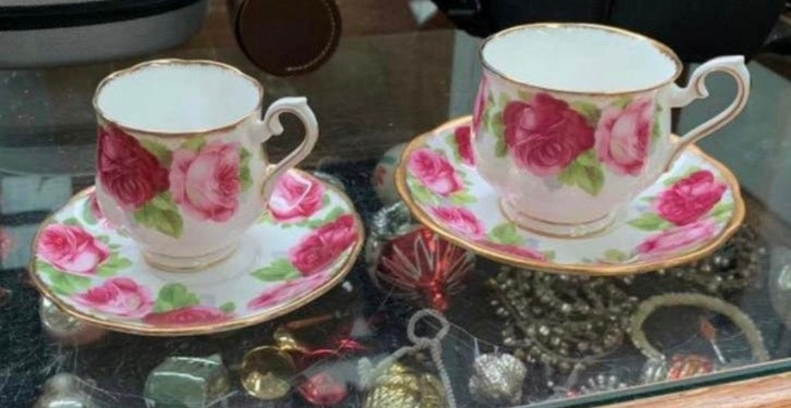 Royals Albert 'Old English Rose' theekop en koffiekop, Verzenden