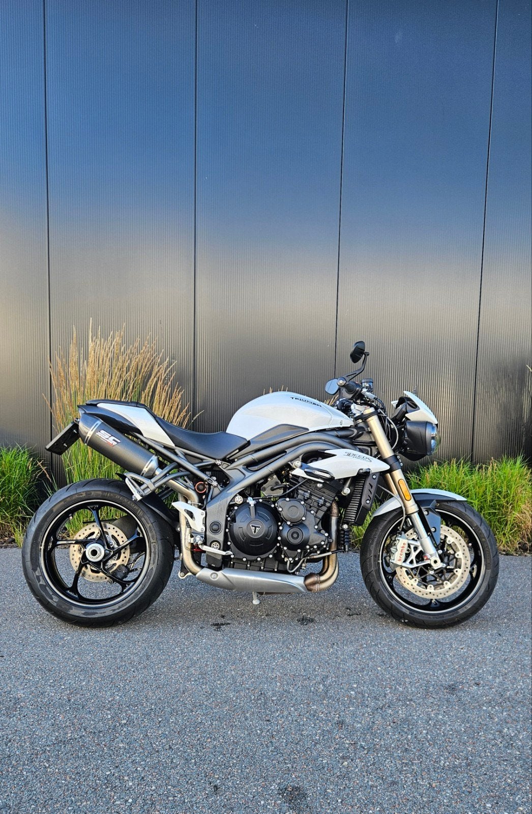 Triumph speed triple 1050S , 11.000KM, 3 cilinders, Particulier, Sportuitlaat, Naked bike