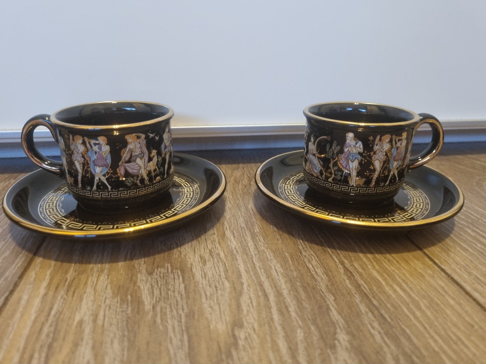 2 Griekse koffiekopjes met 24K goud, Ophalen of Verzenden