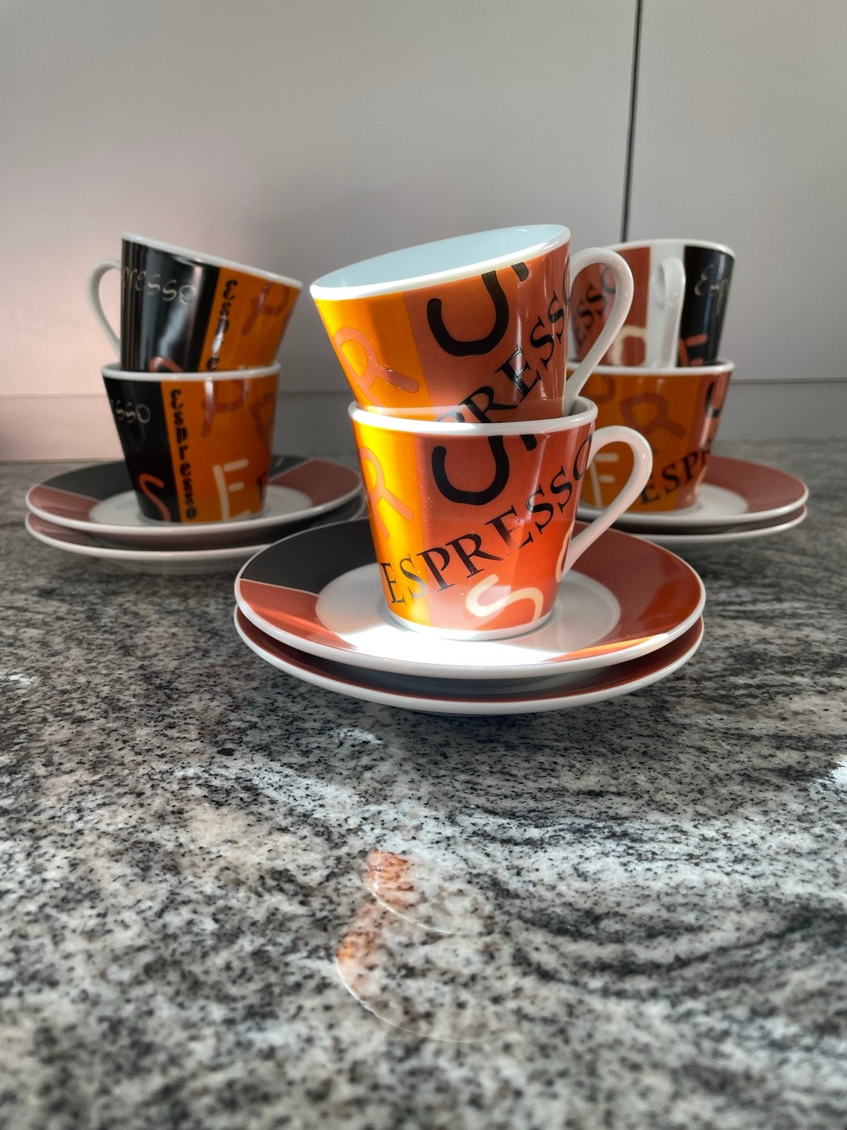 Espresso kopjes met schotels - set van 6, Gebruikt, Keramiek, Ophalen of Verzenden, Modern