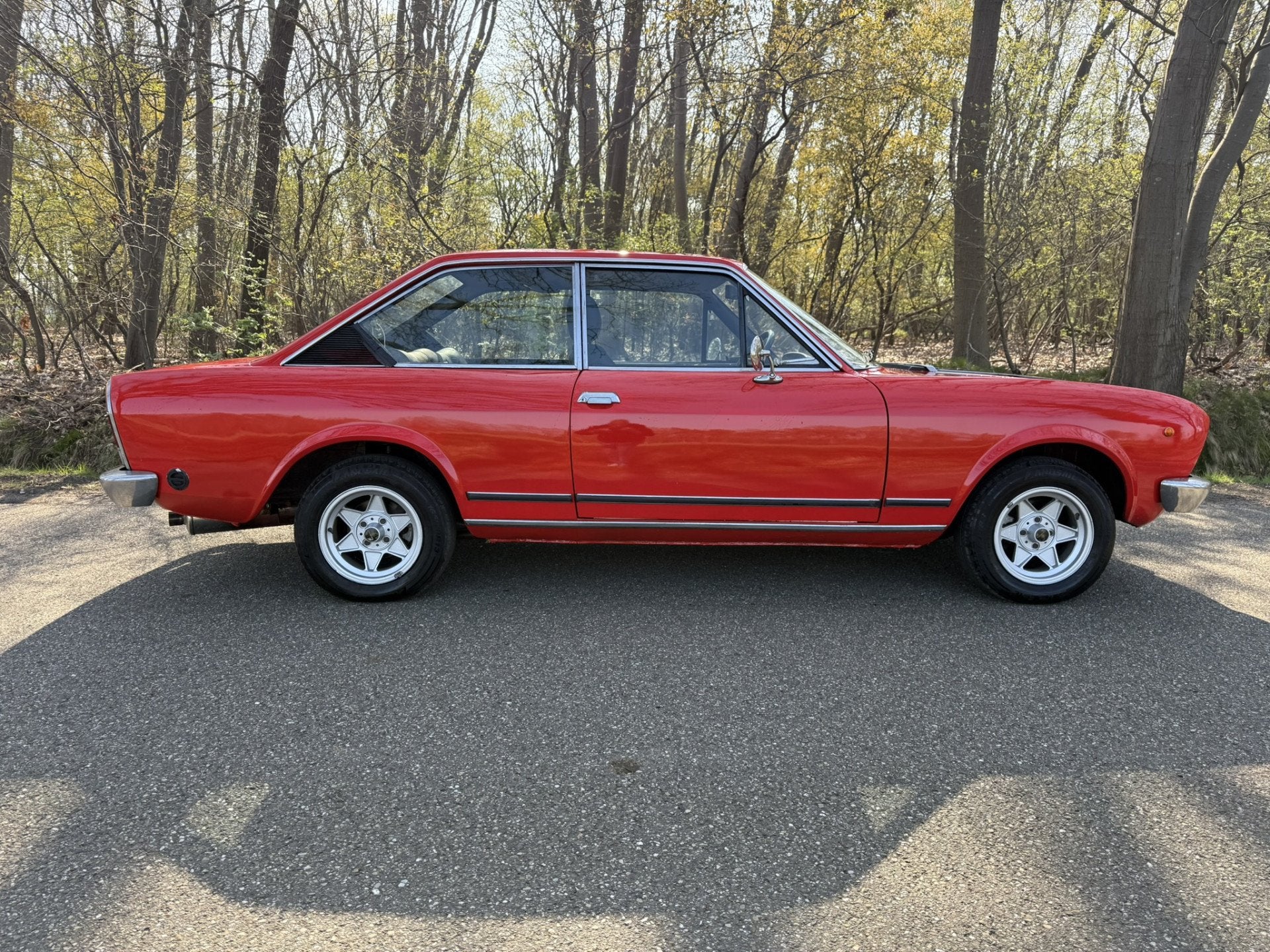 Fiat 124 1800 Sport (bj 1973), Auto's, Oldtimers, Achterwielaandrijving, Bruin, Bedrijf, Handgeschakeld