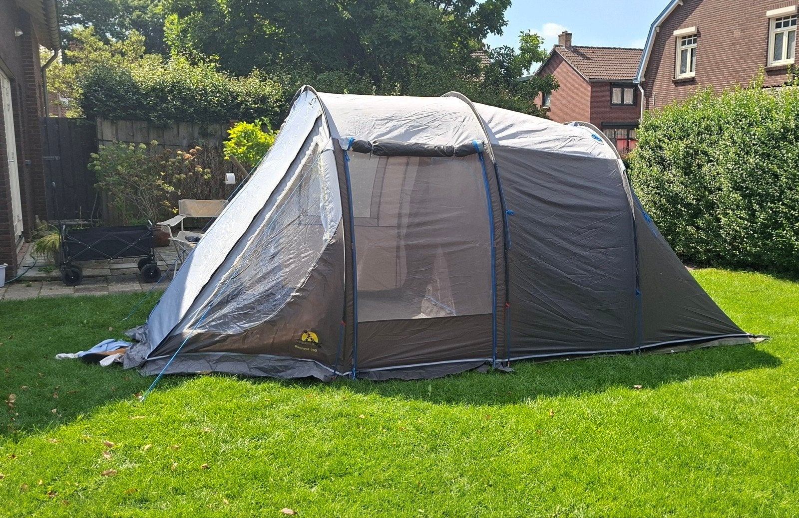 Tunneltent 4 personen. Safarica Blackhawk 260, Caravans en Kamperen, Ophalen, Zo goed als nieuw, Tot en met 4