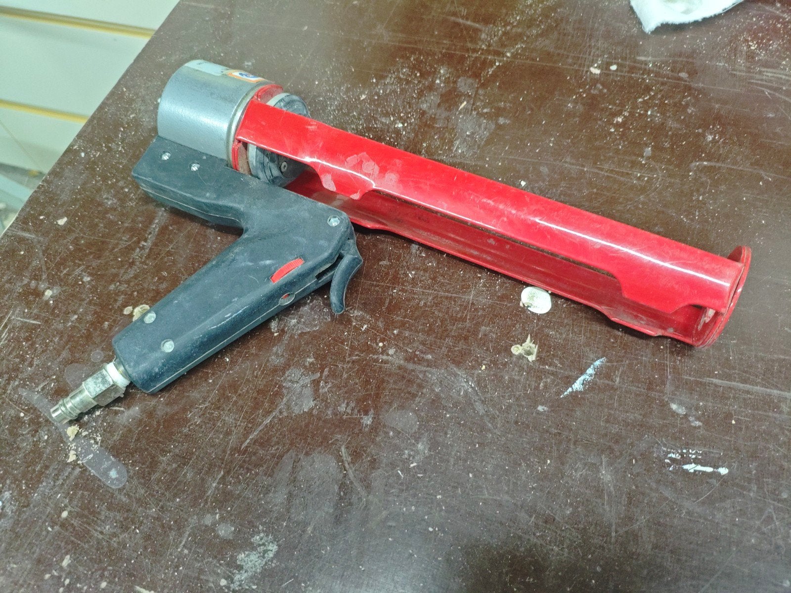 Pneumatisch kitpistool T16UX - Efficiënt en krachtig, Ophalen of Verzenden, Gebruikt, Kitspuit, Overige merken
