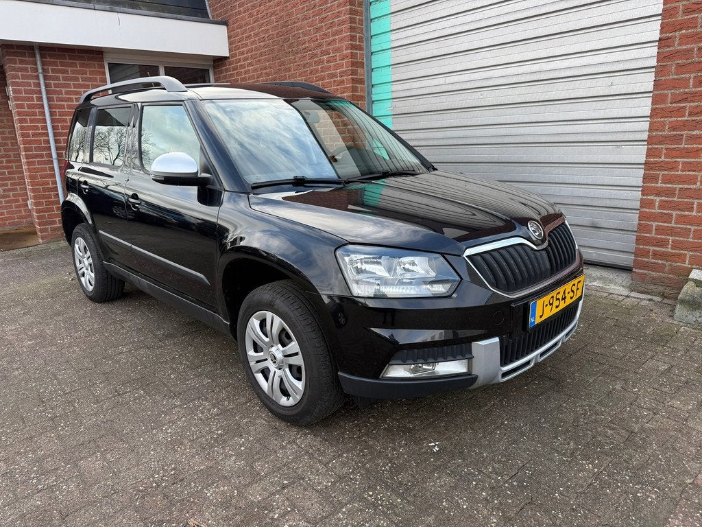 Skoda Yeti 1.2 TSI Active Airco Bj:2014, Voorwielaandrijving, Gebruikt, 4 cilinders, Zwart