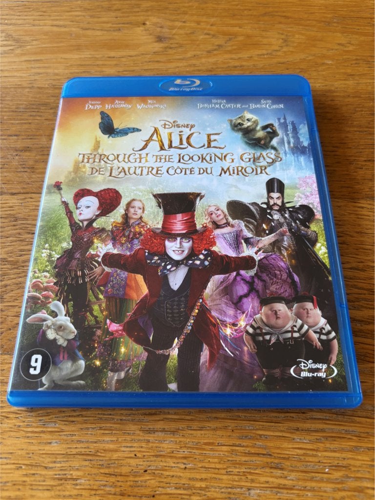 Blu-ray Alice Through the Looking Glass, Ophalen of Verzenden, Gebruikt, Science Fiction en Fantasy
