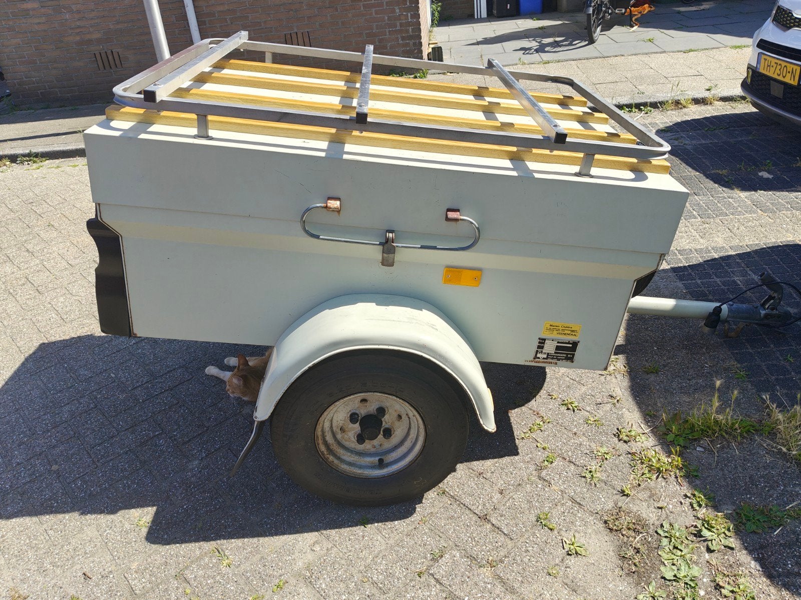 Compacte aanhanger met nieuwe banden en reservewiel, Ophalen of Verzenden