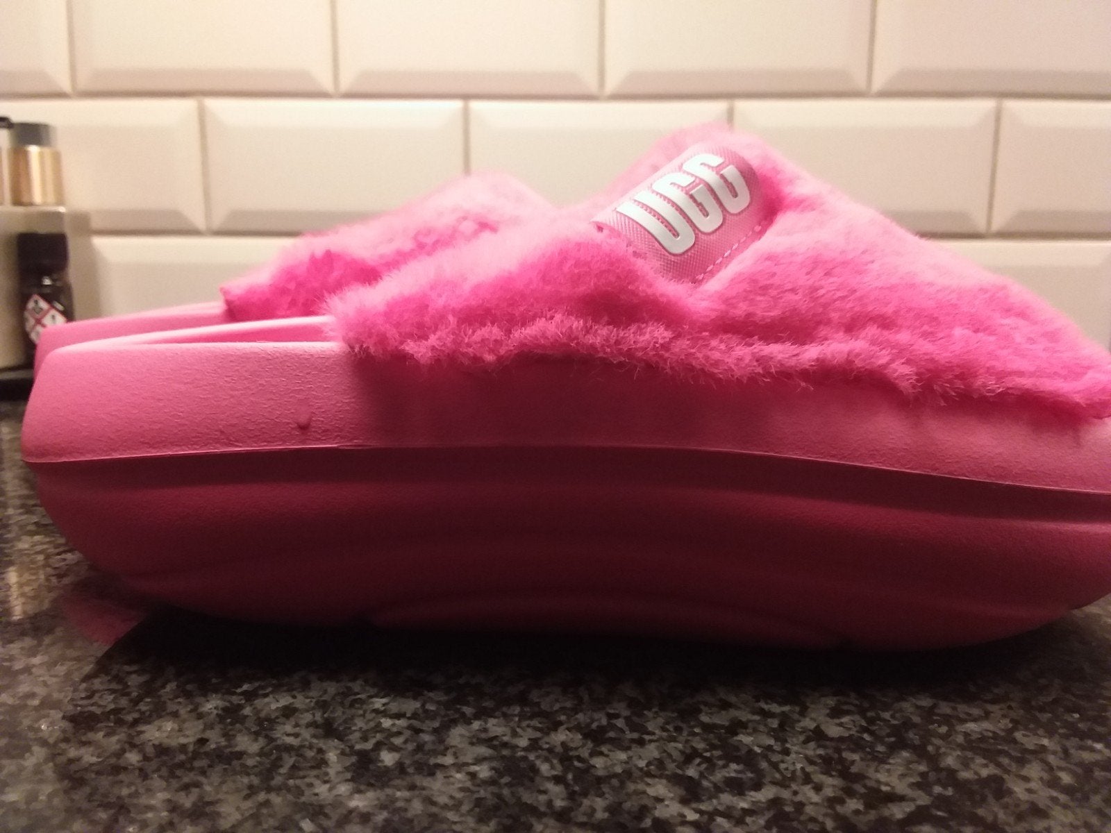 Ugg. Foamo plush slide. Maat 38, Ophalen of Verzenden, Gedragen
