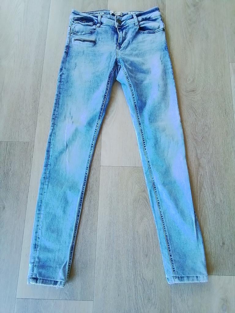Spijkerbroek ZHRILL mt 28, ZHRILL, Ophalen of Verzenden, Blauw, W28 - W29 (confectie 36)