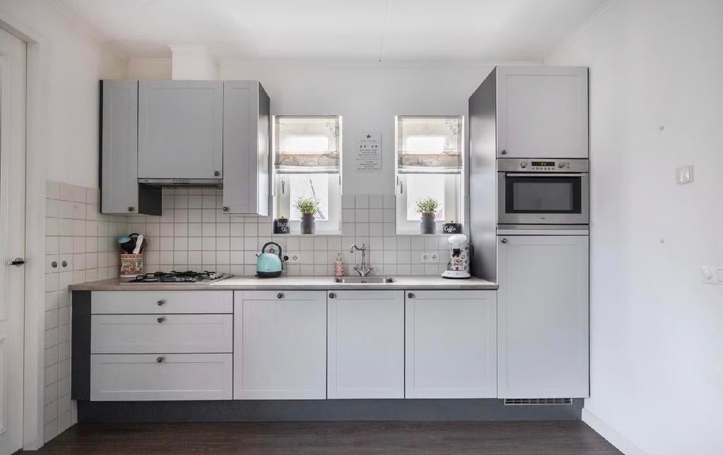 Bruynzeel Keuken grijs met Pelgrim inbouwapparatuur, Gebruikt, Wit, Enkelwandige keuken, Ophalen of Verzenden