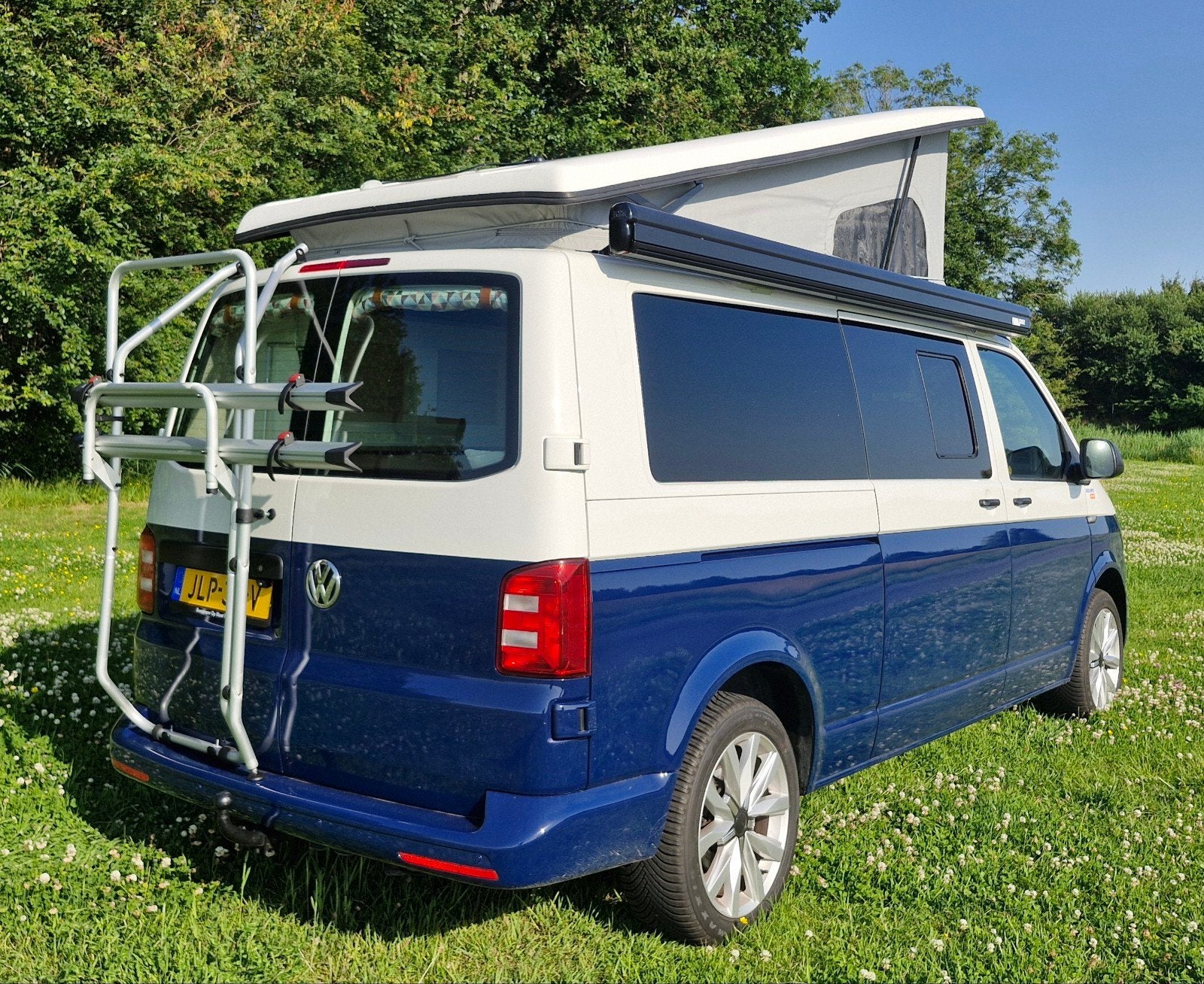VW T6 buscamper op maat staalblauw two-tone hefdak, Caravans en Kamperen, Campers, Chemisch toilet, Buscamper of Camperbus, Volkswagen