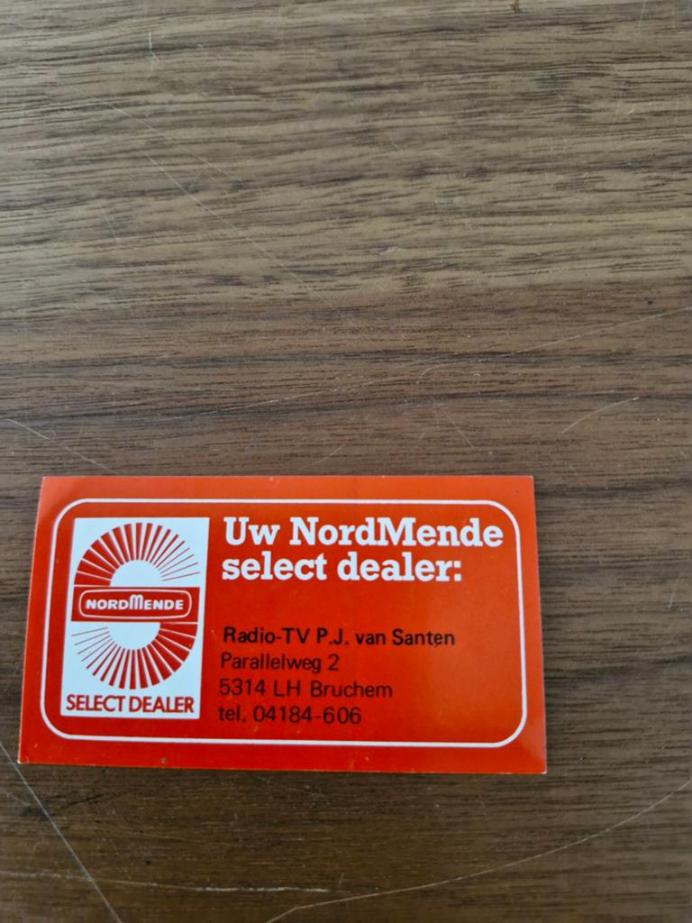 7475  NordMende Select Dealer Sticker - Radio-TV P.J. van, Ophalen of Verzenden, Gebruikt, Bedrijf of Vereniging