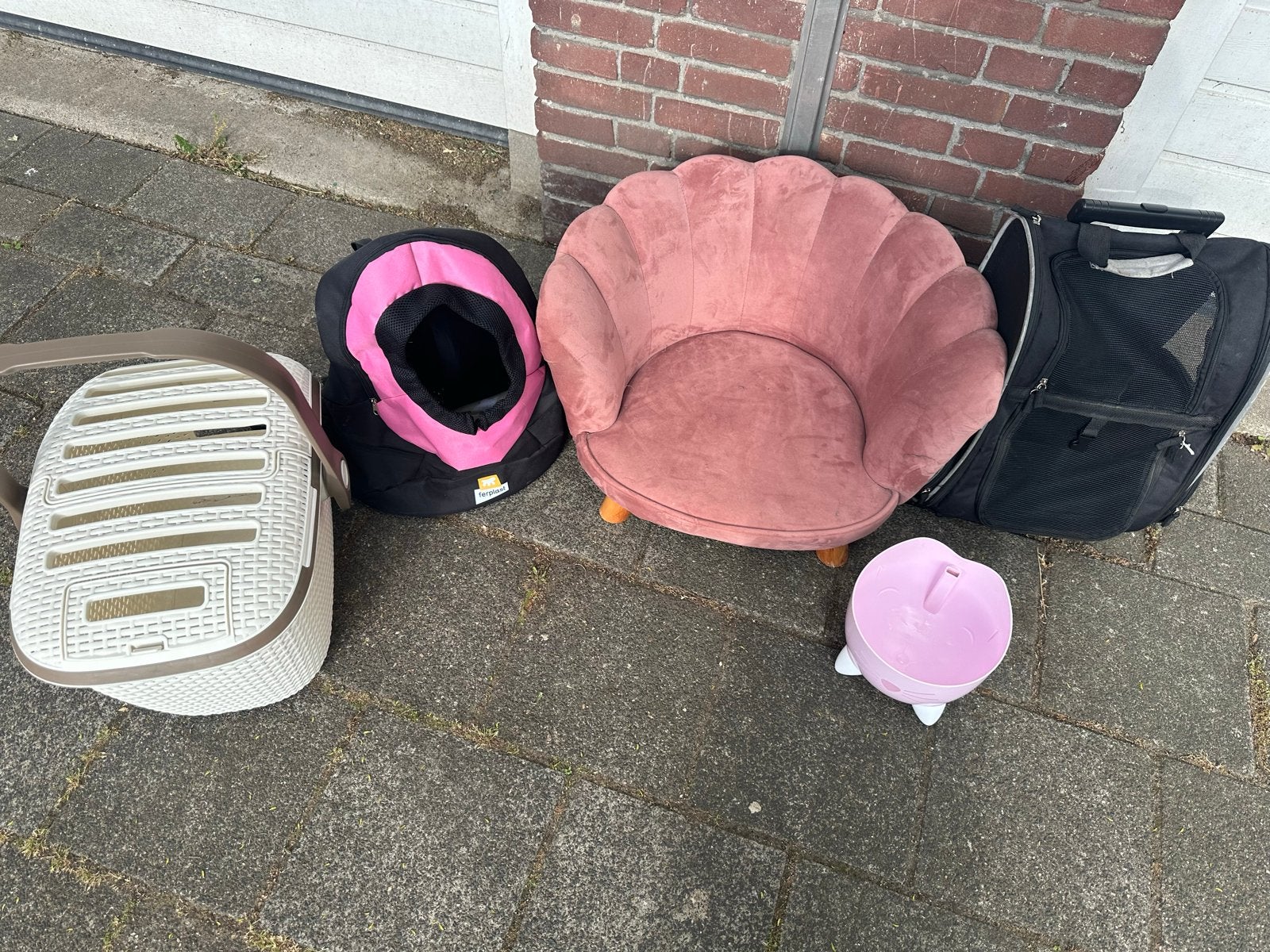 Honden maandje/rugtas / waterbak/divan, Dieren en Toebehoren, Ophalen of Verzenden, Zo goed als nieuw