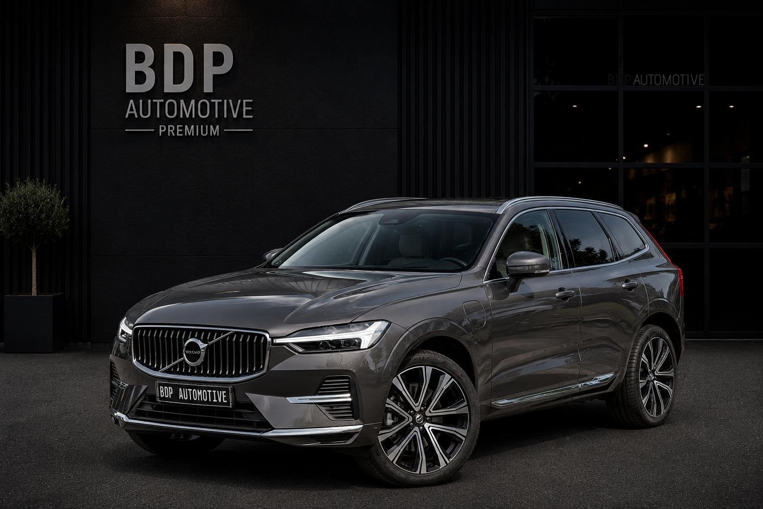 Volvo XC60 2.0 T6 Plug-in hybrid AWD Inscription BTW Auto |, Auto's, Volvo, Automaat, Gebruikt, Euro 6, 1969 cc
