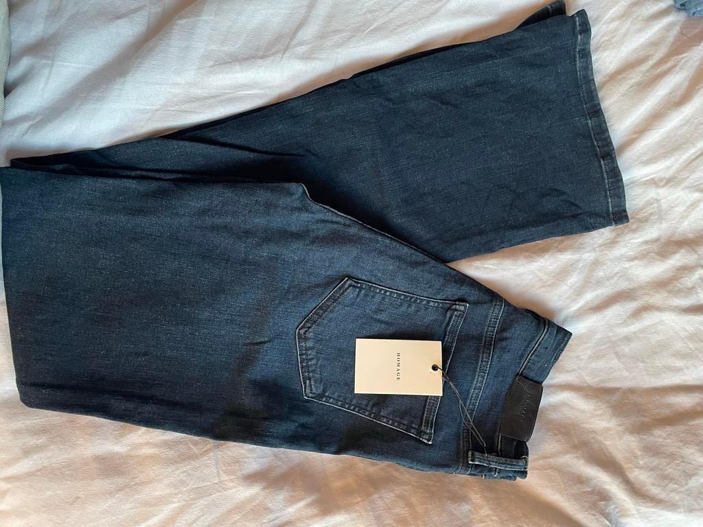 NIEUW! Homage Jane Flared Jeans - Donkerblauw - Maat W31, Kleding | Dames, Ophalen of Verzenden, Nieuw, Blauw, W30 - W32 (confectie 38/40)