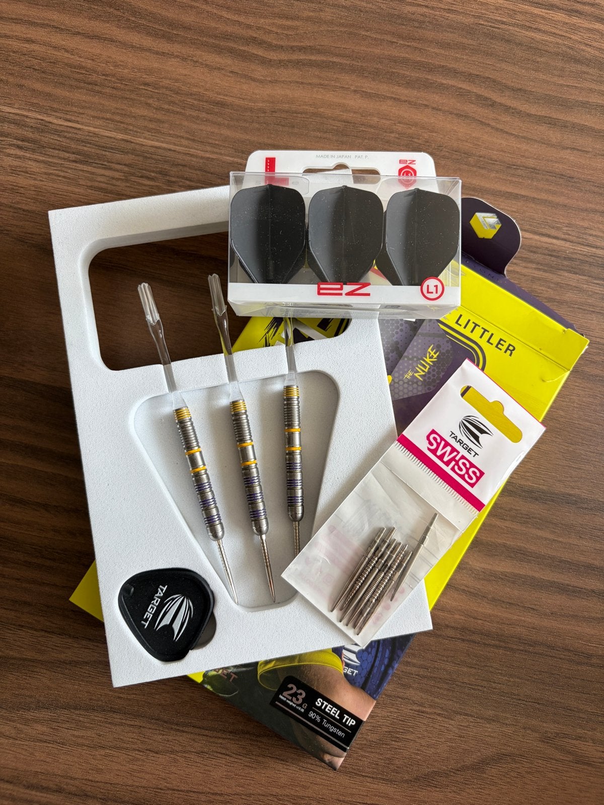 Target Luke Littler Darts 23g + L-Style shafts en flights, Ophalen of Verzenden, Zo goed als nieuw, Pijlen