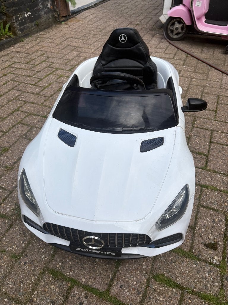 Electrische kinderauto mercedes, Zo goed als nieuw
