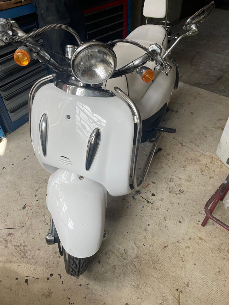 Grande retro snorscooter, Zo goed als nieuw, Benzine, Ophalen, Overige merken