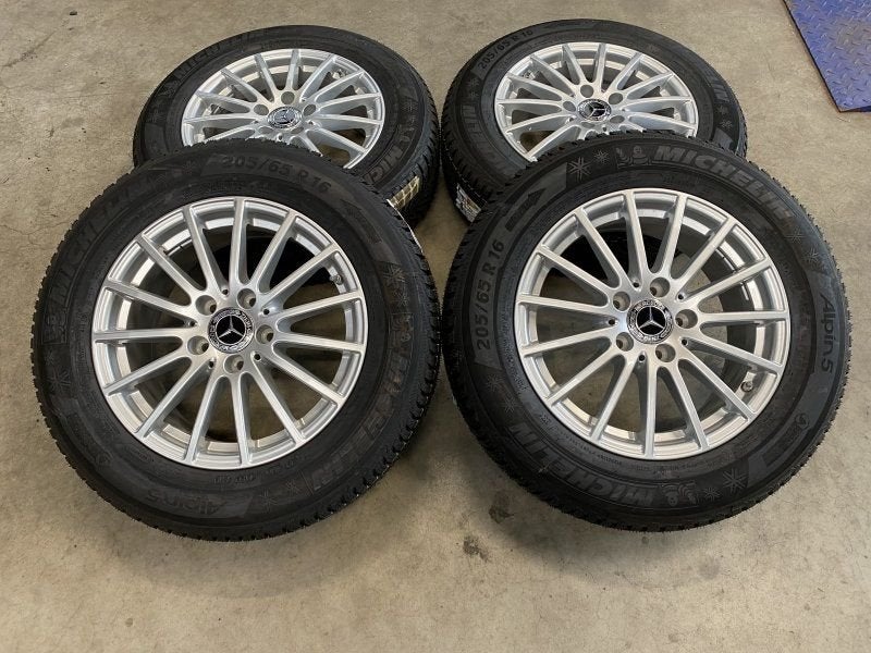 NIEUWE 16 inch velgen + winterbanden Mercedes C klasse W205