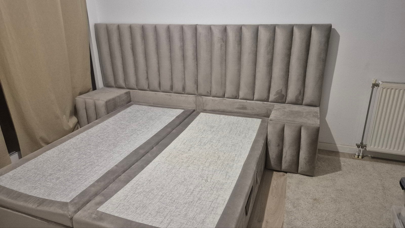 Luxe boxspring 180x200 + nachtkastjes & opbergbank compleet, Ophalen, Beige, Tweepersoons, Zo goed als nieuw