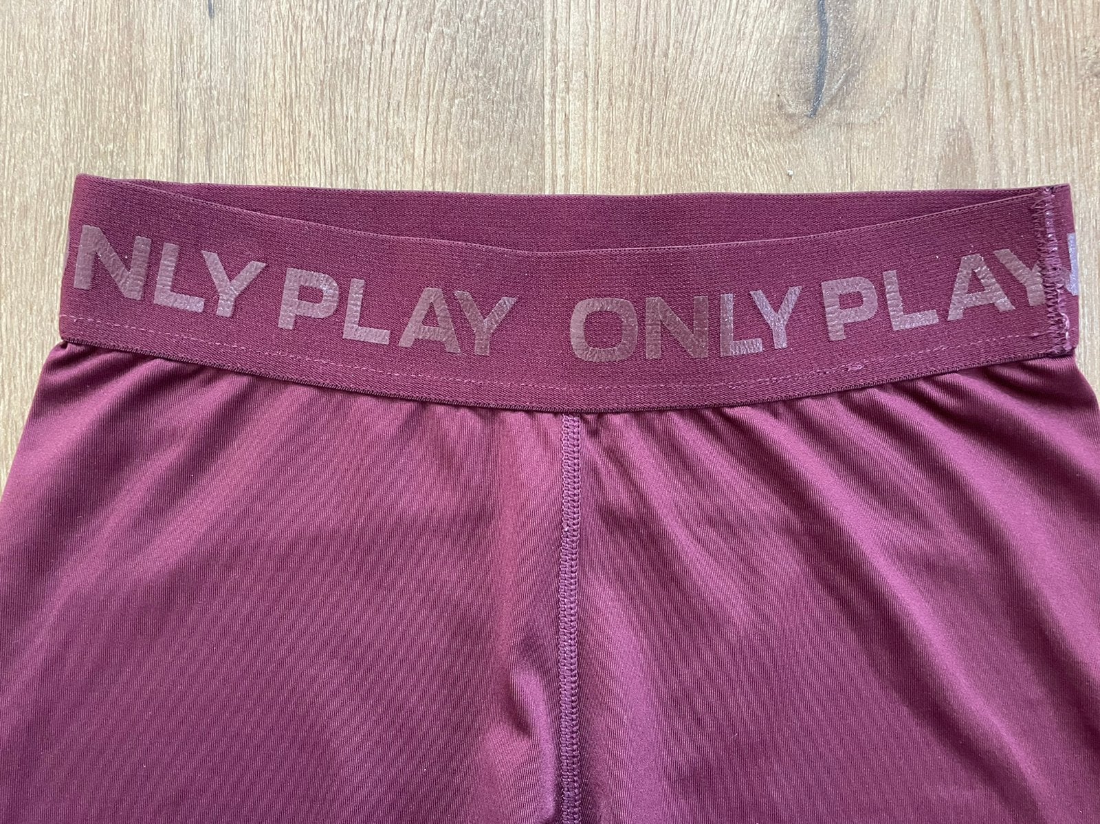 Dames mt M - sportlegging - ONLY Play - bordeau rood, Maat 38/40 (M), Ophalen of Verzenden, Rood, Fitness of Aerobics