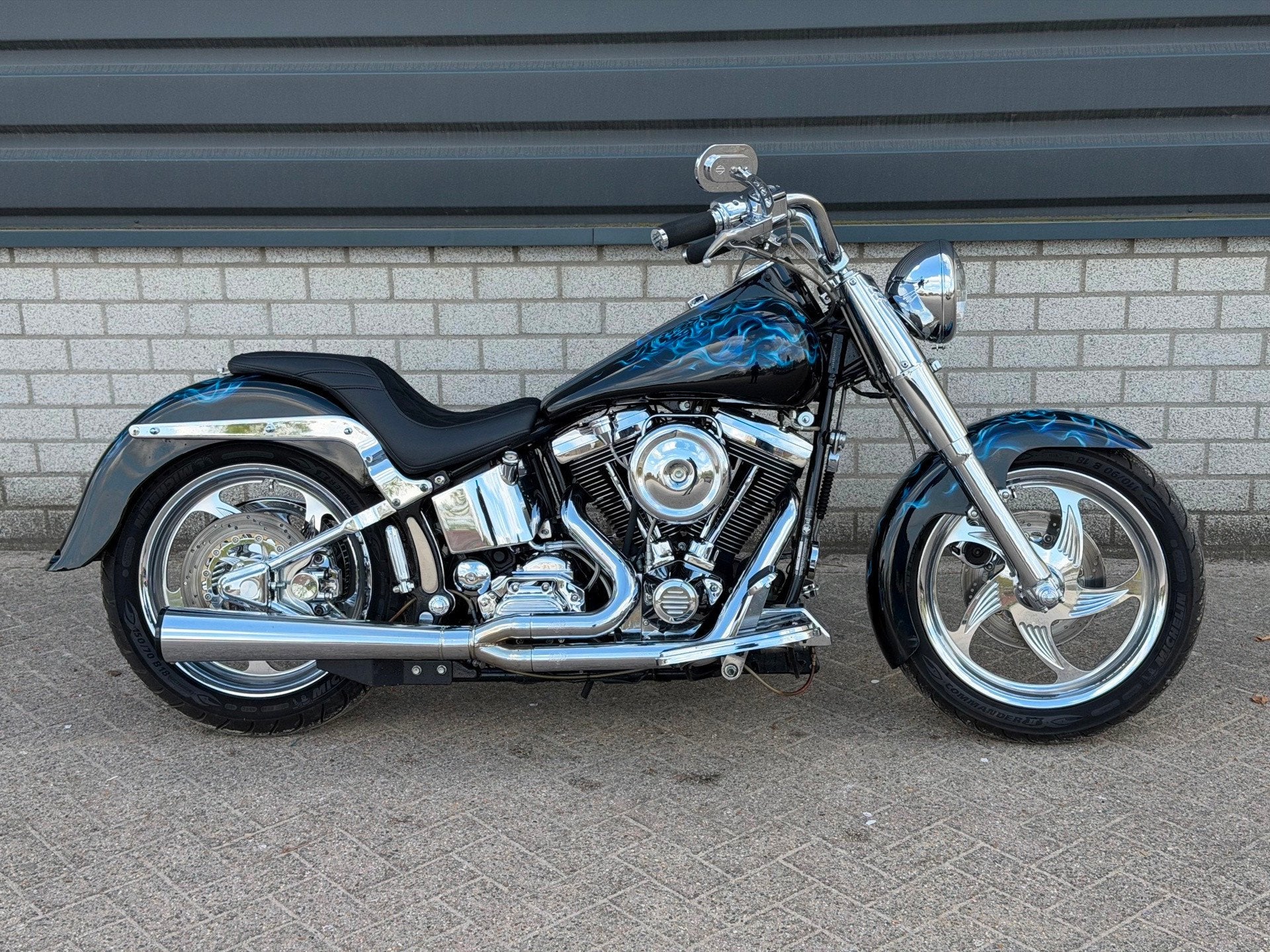 Harley Davidson FLSTF Fat Boy 1340 EVO CUSTOM 4000miles UNIE, Motoren, Motoren | Harley-Davidson, Sportuitlaat, 1340 cc, Chopper