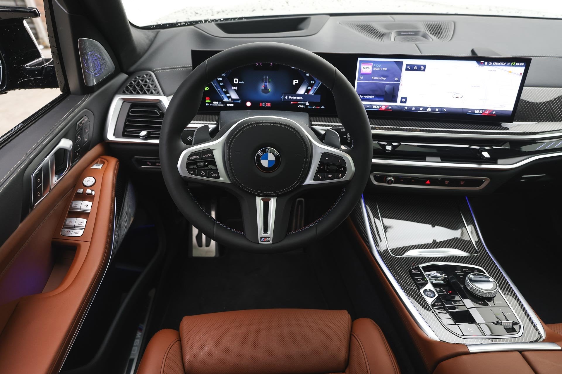 BMW X7 M60i xDrive High Executive M Sport Automaat / Trekhaa, Auto's, Dealer onderhouden, 4395 cc, 7 stoelen, Zwart