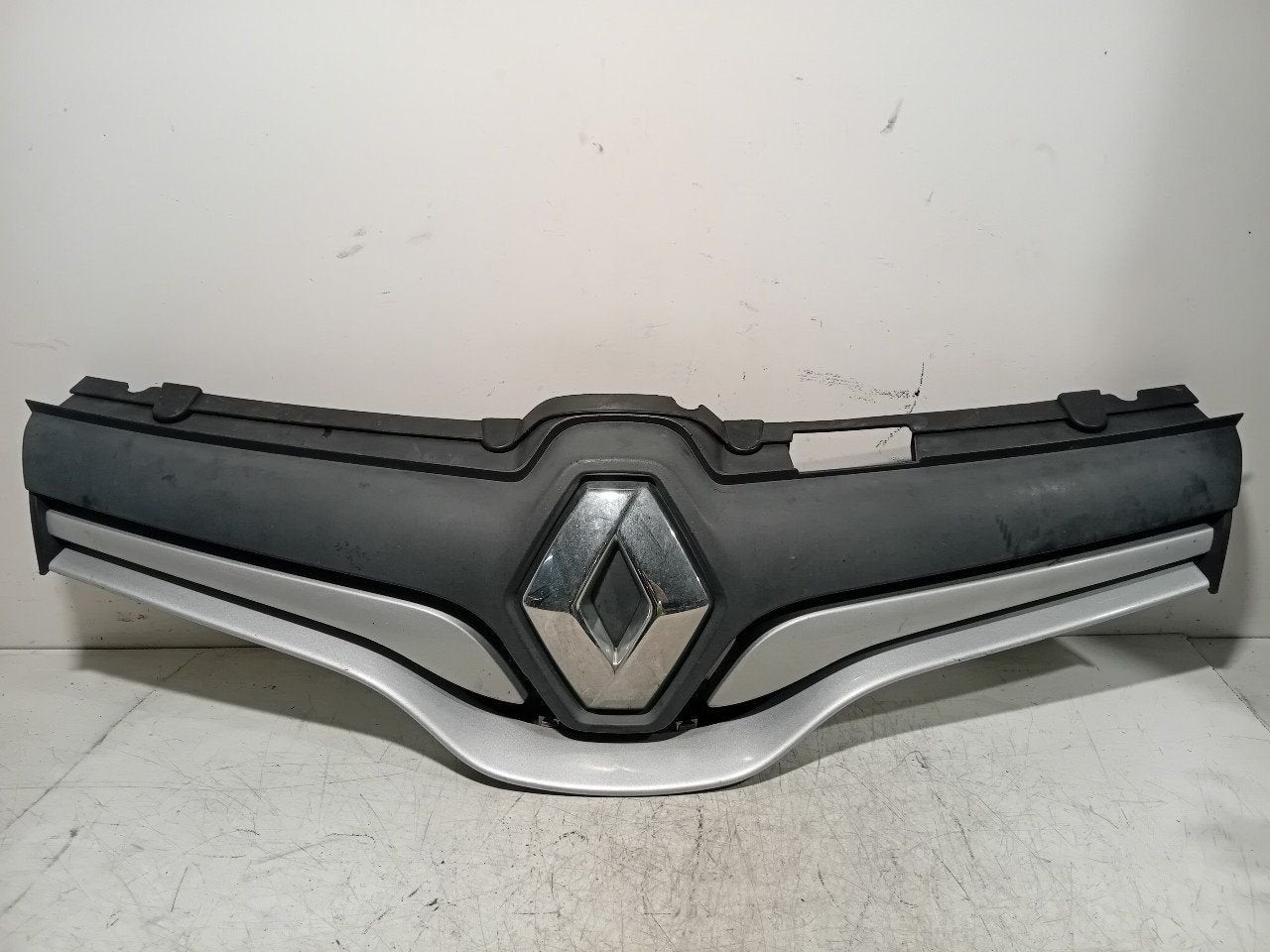 Grille Renault Kangoo, Onderdelen@venauto.nl, Van der Ven Autorecycling B.V., Gebruikt, Ettenseweg 76, 4706 PB Roosendaal, The Netherlands