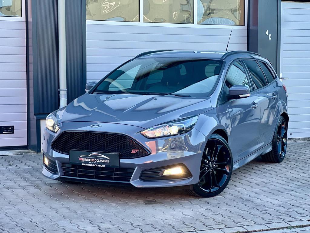 Ford Focus Wagon 2.0 ST-3 *250PK*LEER*MEEST VOLLE, 15 km/l, Gebruikt, 4 cilinders, Leder