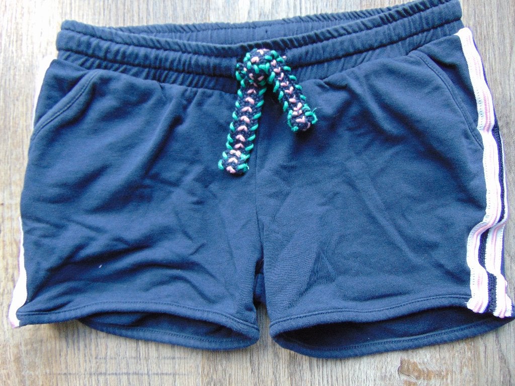 Quapi korte broek donker blauw maat 134 short broekje, Broek, Ophalen of Verzenden, Zo goed als nieuw, Jongen