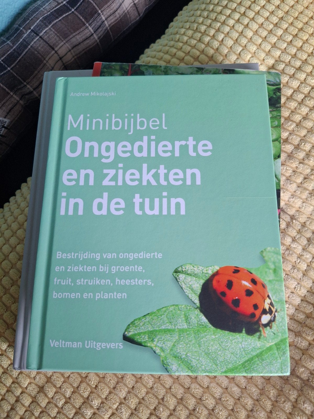 Minibijbel Ongedierte en Ziekten in de Tuin, Boeken, Ophalen of Verzenden, Zo goed als nieuw, Andrew Mikolajski, Tuinieren en Tuinplanten
