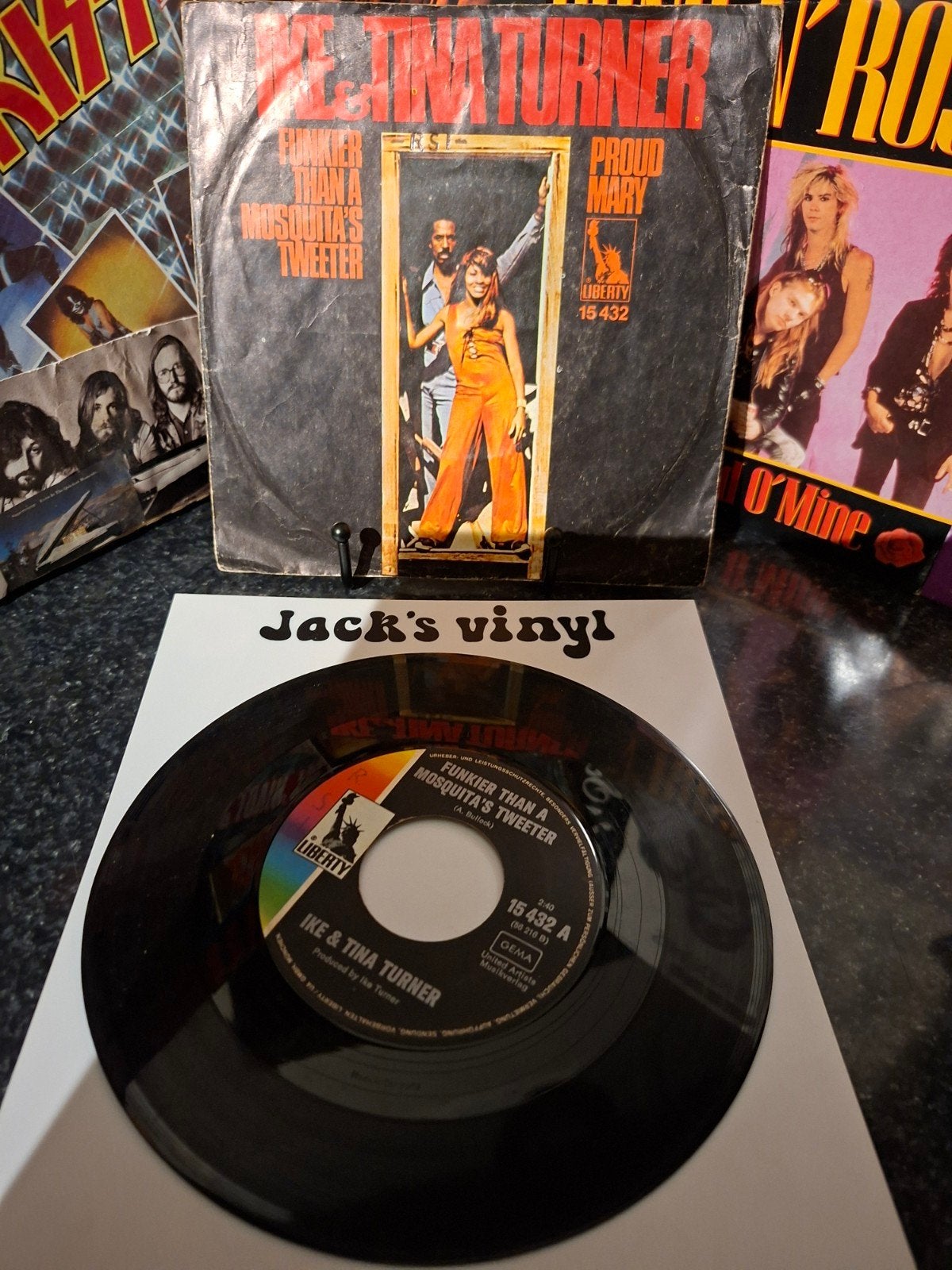 Ike & Tina Turner - Funkier Than A Mosquita's Tweeter 1974, Gebruikt, 7 inch, Ophalen of Verzenden, Beschermende buitenhoes