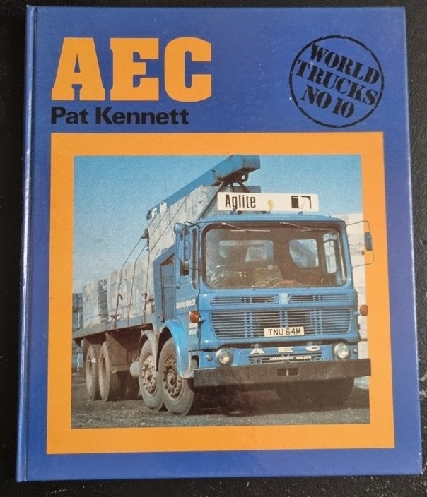World Trucks No 10, AEC, Ophalen of Verzenden, Zo goed als nieuw, Pat Kennett, Vrachtwagen