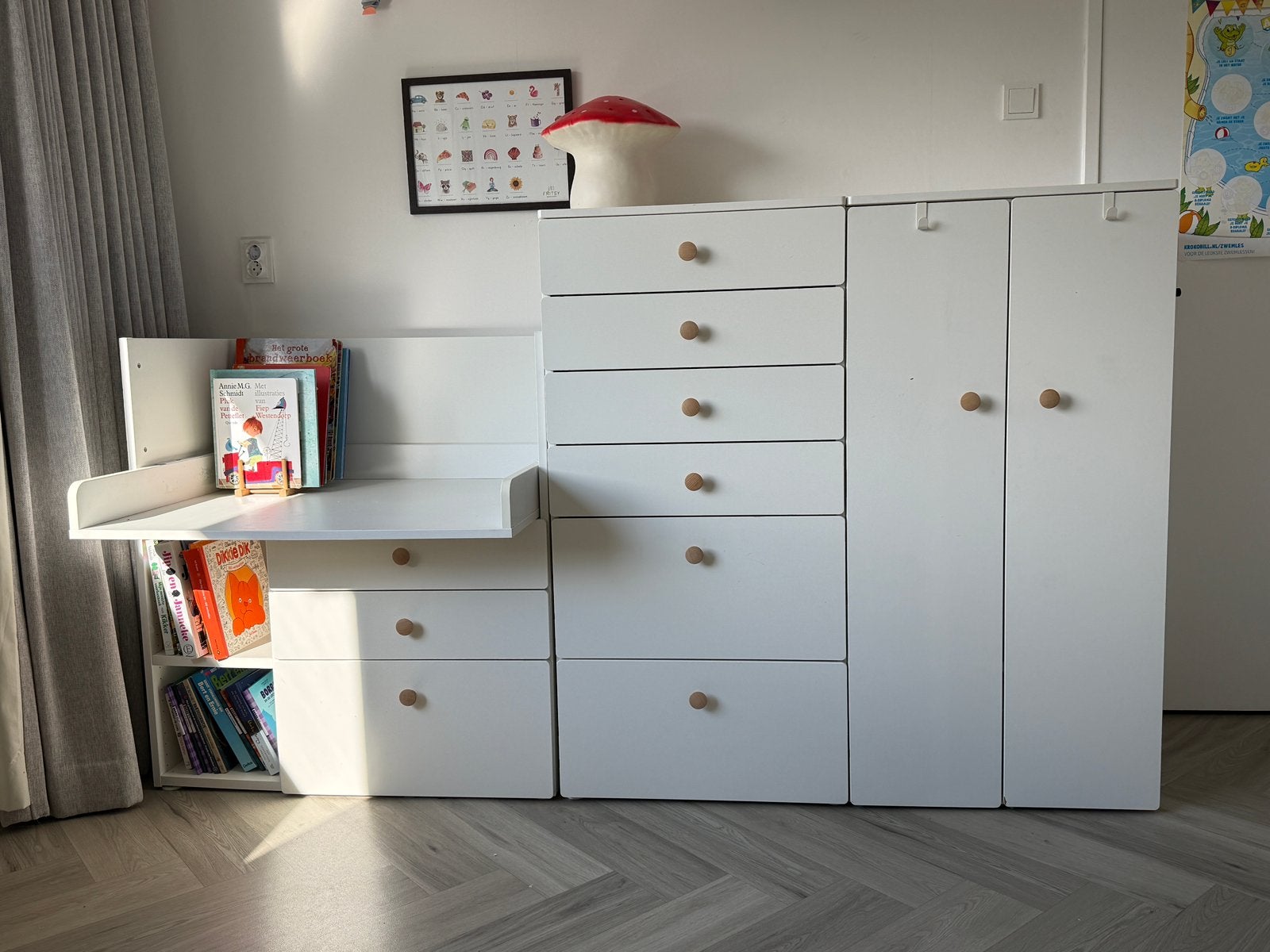 Kinderkasten en commode/bureau, Ophalen, Zo goed als nieuw, Jongetje of Meisje