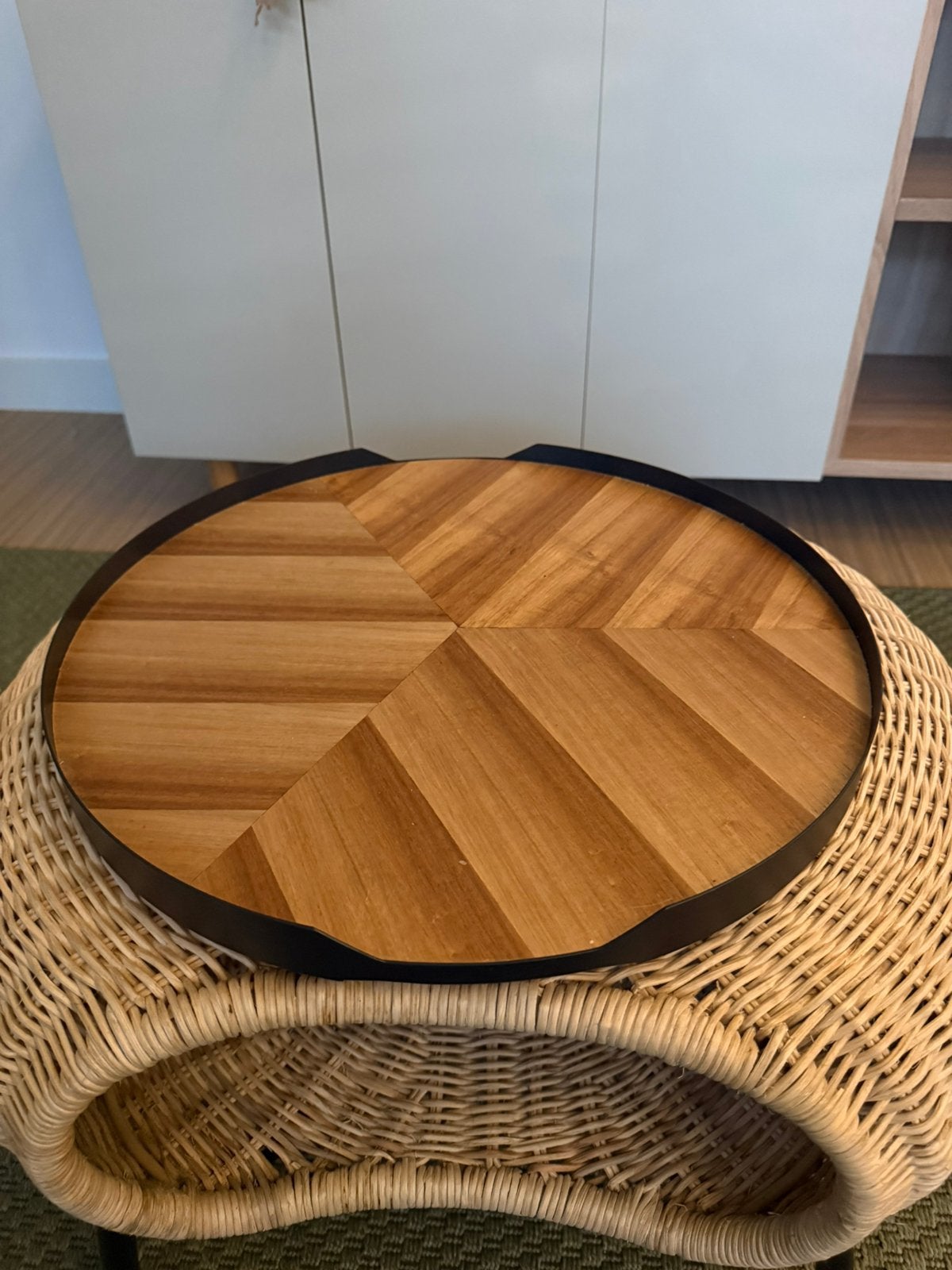 IKEA GAMLEHULT rotan poef / voetenbank met opbergruimte, Ophalen, Rond, Zo goed als nieuw, Metaal