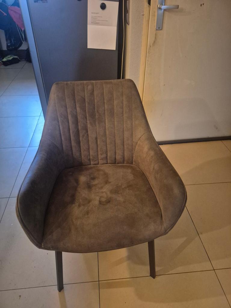 Comfortabele eetkamerstoel - Gebruikt 2 stuks, Ophalen, Gebruikt, Overige kleuren, Stof