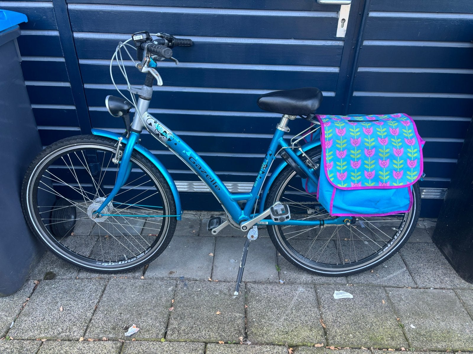 Gazelle fiets met 24 inch wielen en fietstassen, Ophalen, Terugtraprem, Handrem, Gebruikt