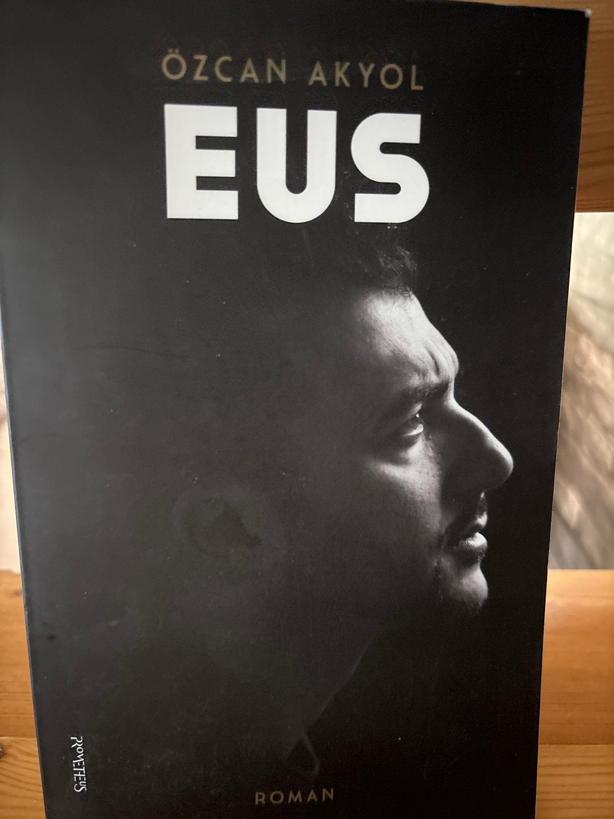 Özcan Akyol - Eus, Ophalen of Verzenden, Zo goed als nieuw, Özcan Akyol