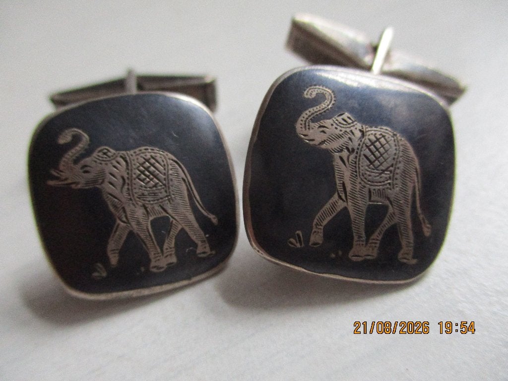 Zilver sterling manchet knopen met olifant., Ophalen of Verzenden, Gebruikt, Zilver