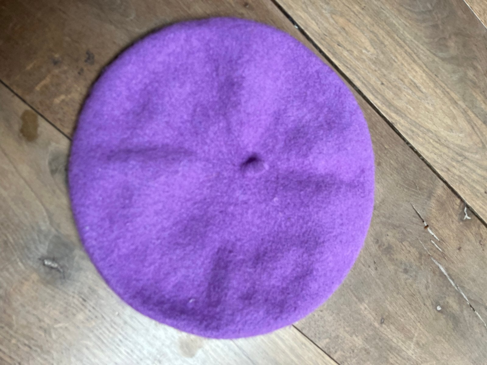 Paarse baret - Zo goed als nieuw, Ophalen of Verzenden, Zo goed als nieuw, One size fits all, Hoed