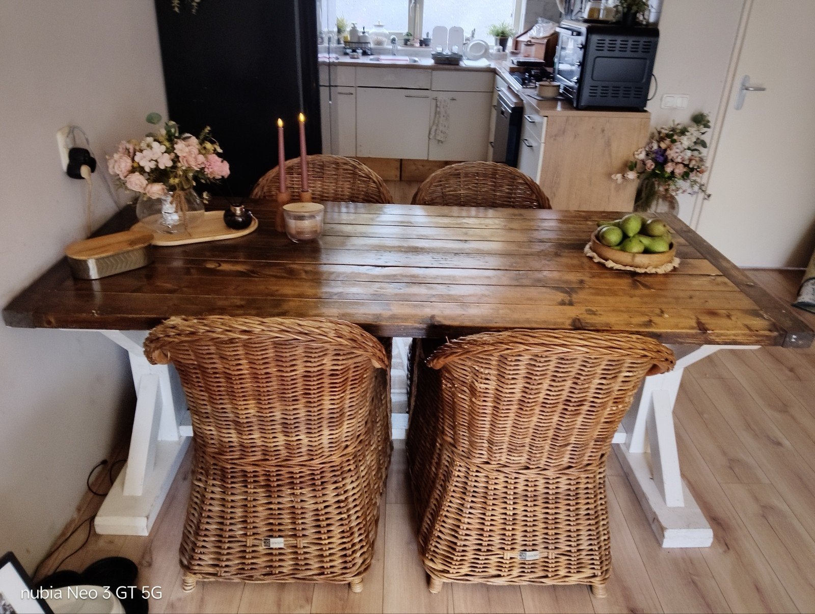 Zware houten eettafel met 4 stoelen, binnen/buiten, Ophalen, Gebruikt, 50 tot 100 cm, 150 tot 200 cm